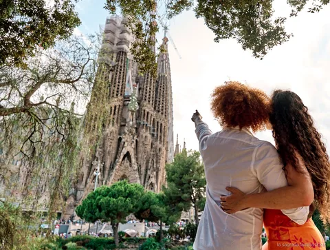Detalle de la fachada de la Pasión en la entrada barata de la Sagrada Familia