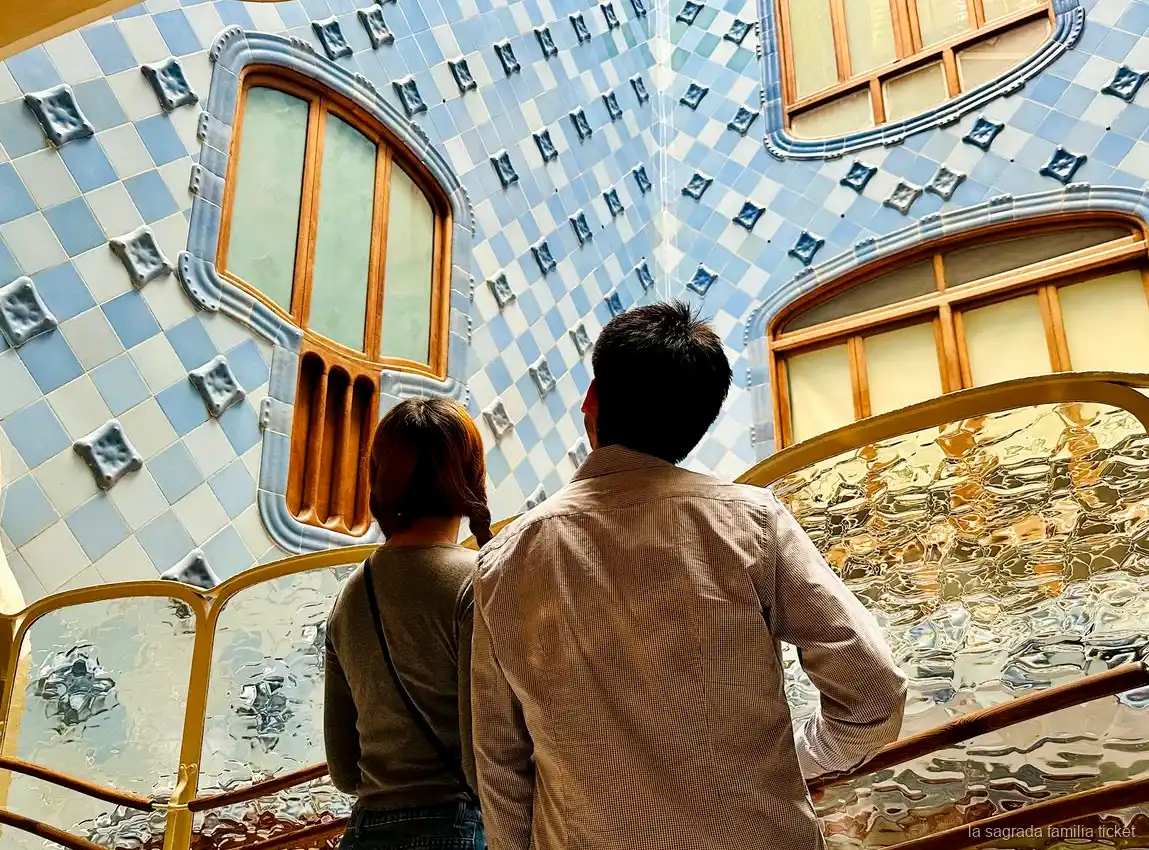 Fassade von Casa Batlló, enthalten in der Sagrada Familia Gaudí-Häuser Tour