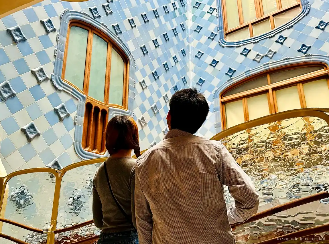 Casa Batlló facade included in the Sagrada Familia Gaudí houses tour