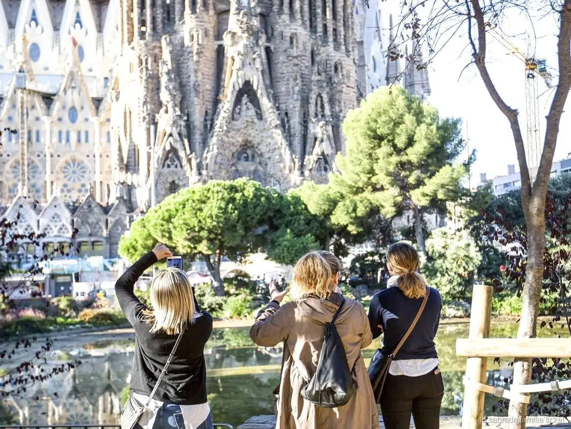 Guided group inside the Sagrada Familia before the tower climb